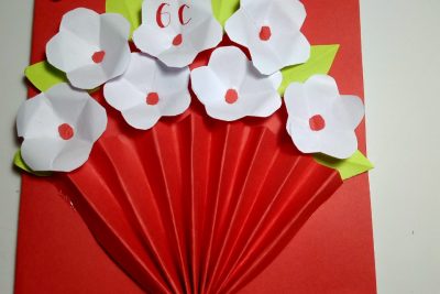 Kỉ miệm 40 năm ngày Nhà giáo Việt Nam, Liên đội trường THCS Phổ An đã tổ chức Hội thi “Làm thiệp chúc mừng”. Hội thi đã được toàn thể học sinh trong nhà trường tích cực hưởng ứng. Những cánh Thiệp xinh xắn dễ thương là tất cả tình cảm mà các em đã dành cho quý thầy cô trong nhà trường.
