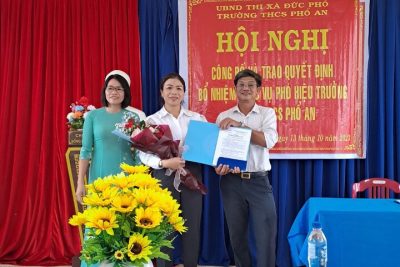HỘI NGHỊ CÔNG BỐ VÀ TRAO QUYẾT ĐỊNH BỔ NHIỆM CHỨC VỤ PHÓ HIỆU TRƯỞNG CHO BÀ NGUYỄN THỊ TUYẾT – TRƯỜNG THCS PHỔ AN